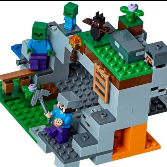 LEGO Minecraft The Zombie Cave set 21141 - Picture 1 of 4